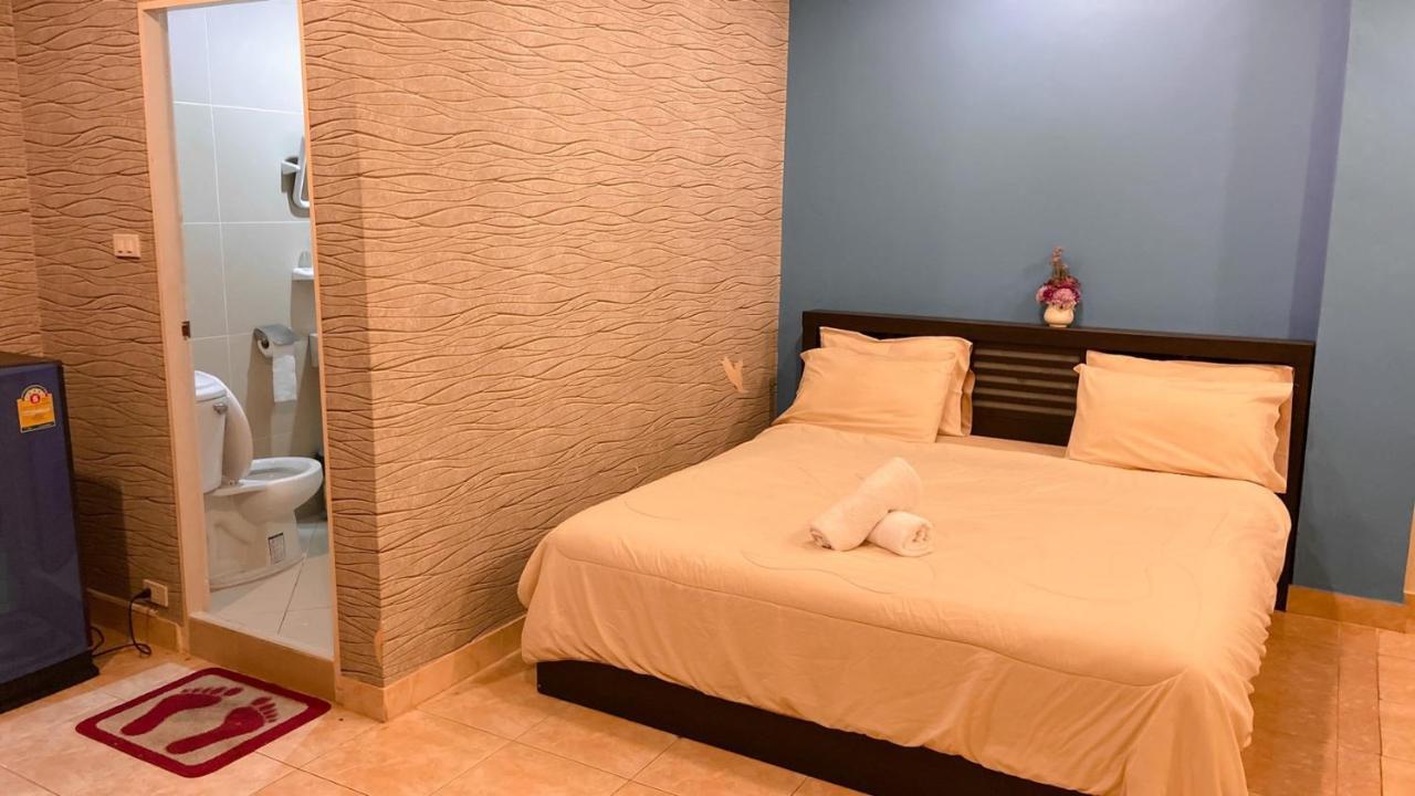 Hotel Retox Game On Pattaya Esterno foto
